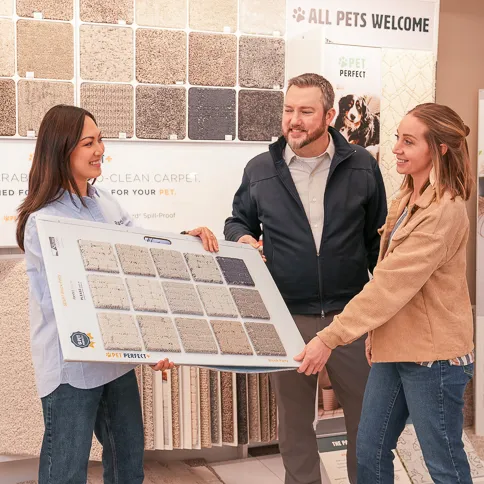 Helpful Employee with a Customer | Randy's Flooring